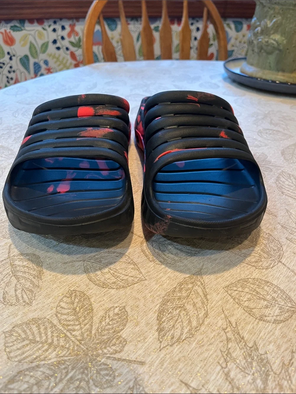 GPOS Black Slide Sandals with Red Splash Details